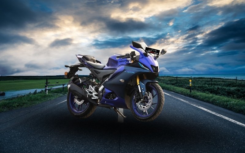 Yamaha R15 V4